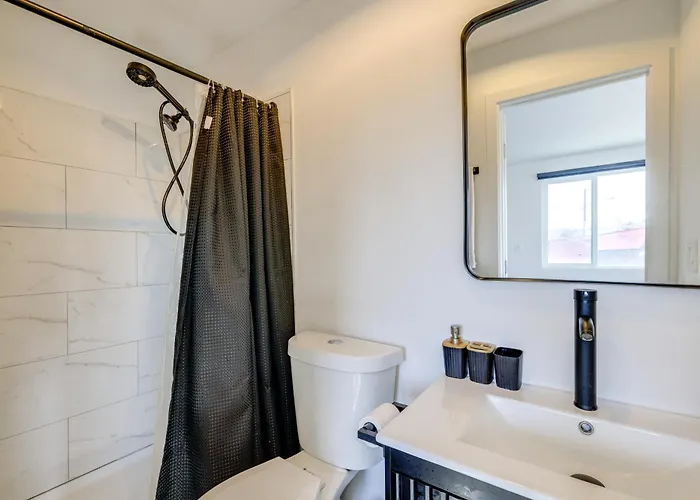 Near Chase Field & Downtown Events Apartment